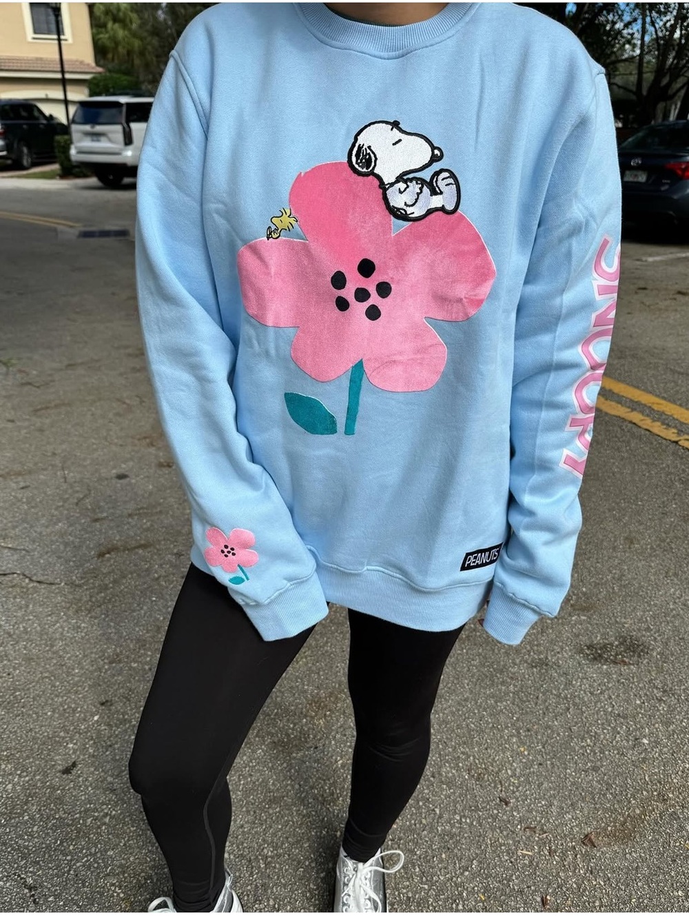 Peanuts Freeze Max Light Blue Crewneck with Pink Flower & Snoopy Graphic - Picture 2 of 15